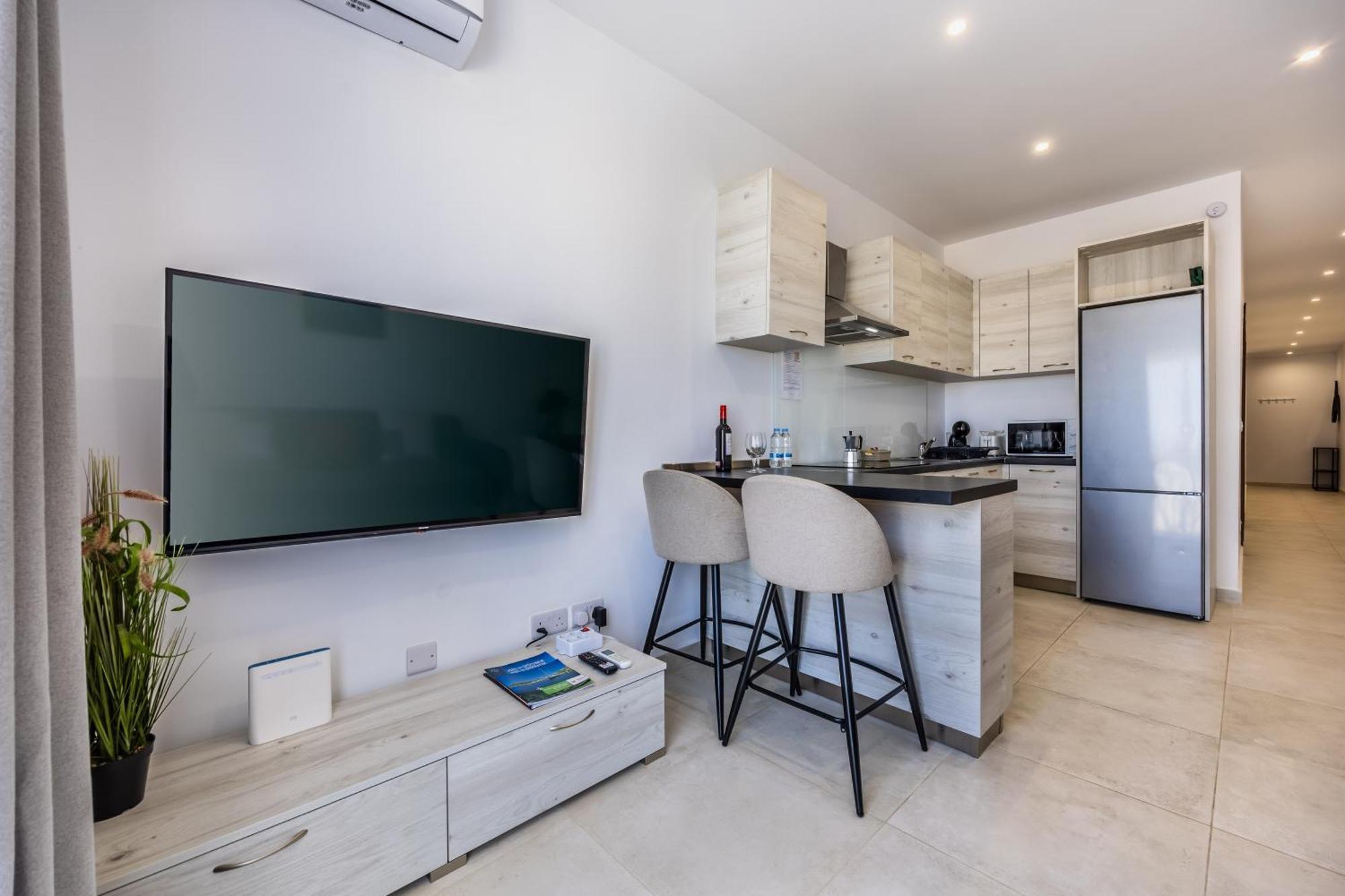 Ta Cetta Apartment 5 Min Walk From St Julians San Gwann Bagian luar foto